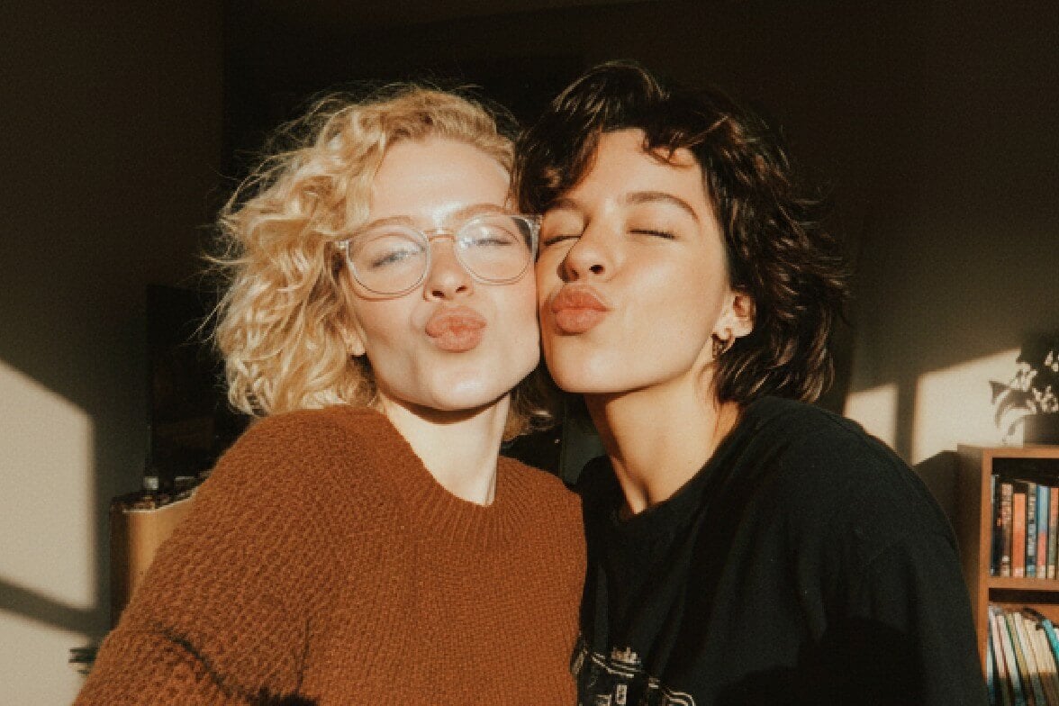 A result image with emojis and stickers removed using pxbee ai emoji remover